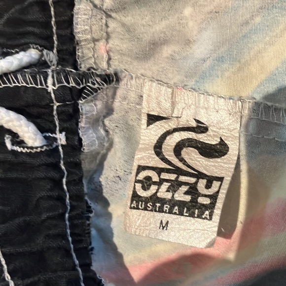 1993 Original Aussie Shorts. Purchased in Australia, never worn. Medium. - Picture 4 of 4